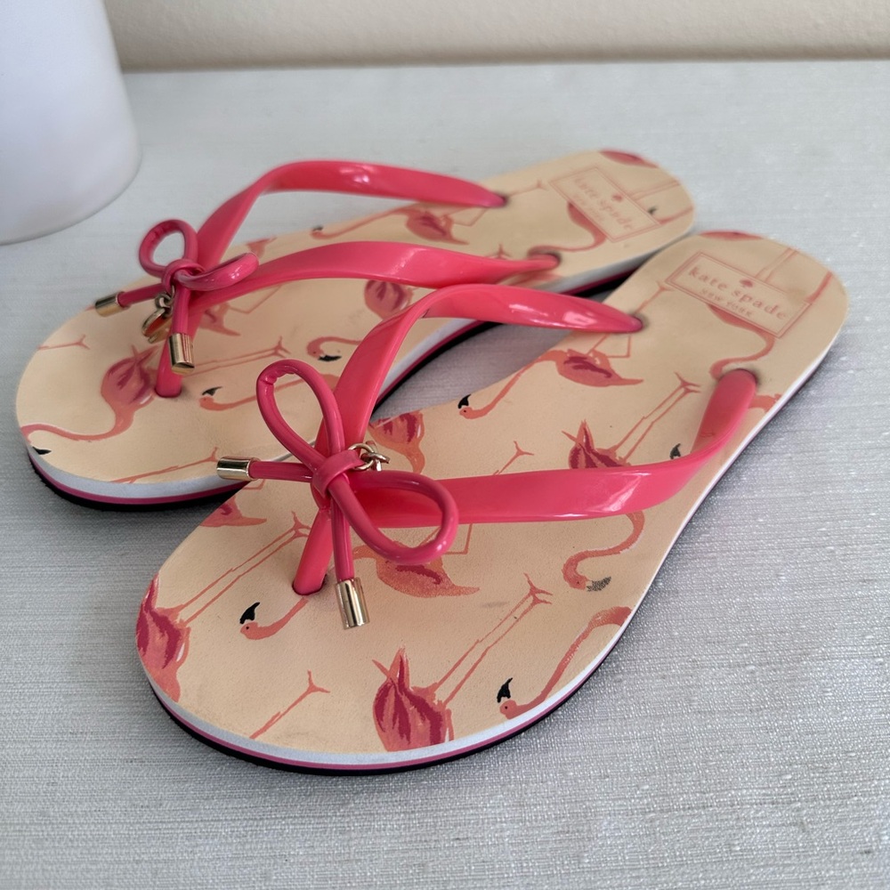 Kate Spade Crem/Pink Flamingo Bow Flip Flop Sandals Women’s 7-8